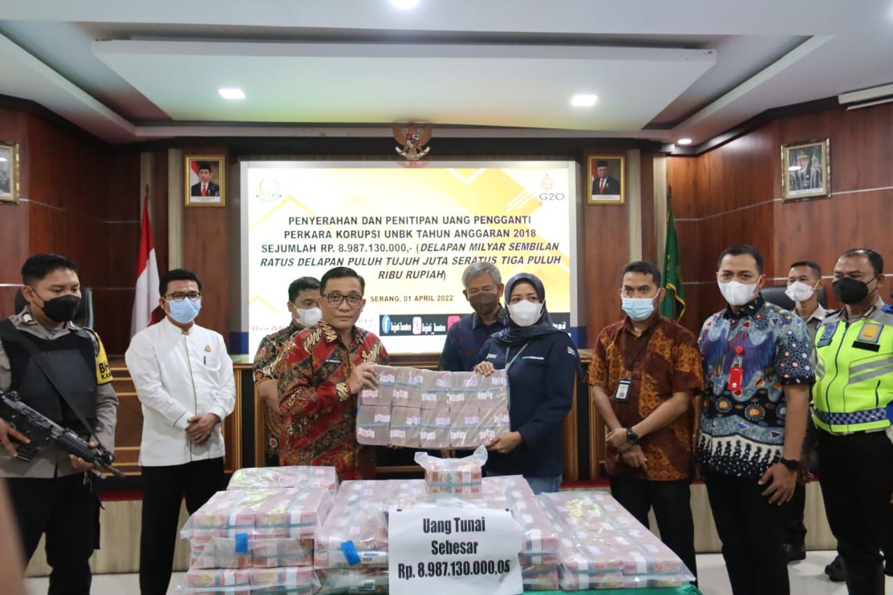 Kejati Banten Terima Penitipan Uang Pengganti Perkara Dugaan Korupsi Pengadaan Komputer UNBK