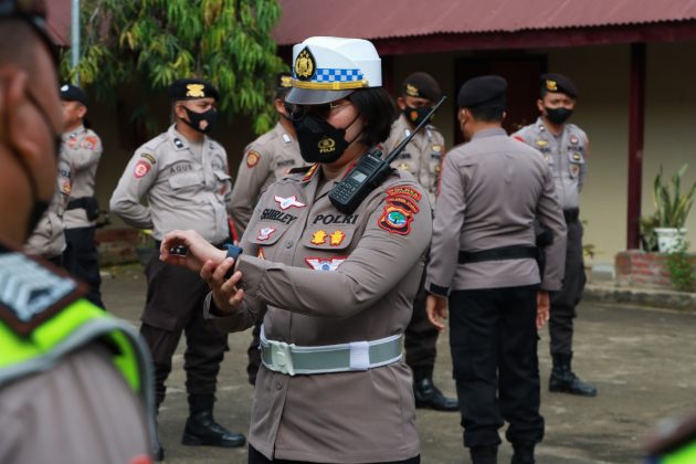 Lihat Nih Penampilan Kasat Lantas Shirley dengan Balutan Seragam PDL Terbaru