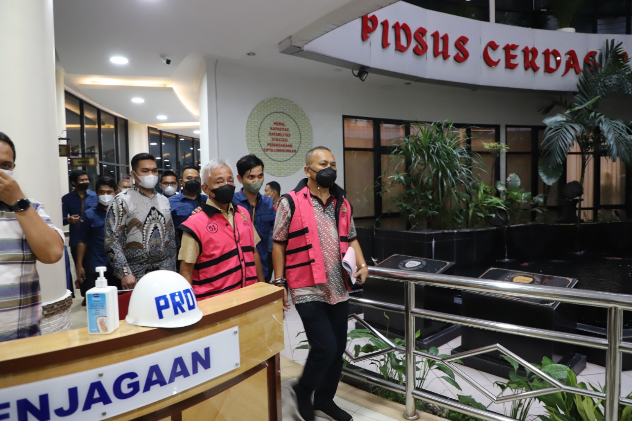 Kejagung Tetapkan 3 Tersangka Korupsi PT. Waskita Beton Precast TBK, 2 Orang Langsung Ditahan