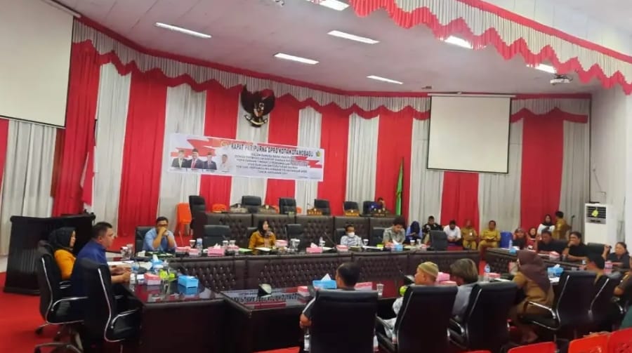 Wakil Ketua DPRD Kota Kotamobagu RDP dengan Pedagang Pasar 23 Maret dan Pasar Ikan