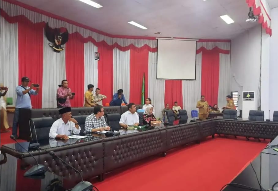 DPRD Kota Kotamobagu Terima Aksi Demo Pedagang Pasar Serasi dan Pasar Ikan