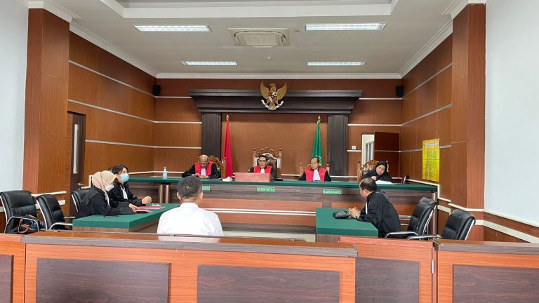 Sidang Dugaan Korupsi Pembangunan SD Erpak Wangurer JPU Tuntut Terdakwa SL 2,6 Tahun Penjara
