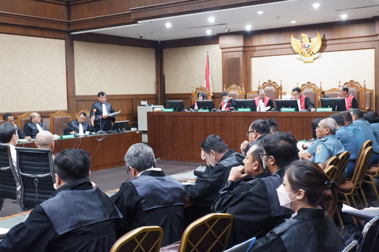Sidang Kasus Dugaan Korupsi Satelit Slot Orbit 123° BT, Tiga Terdakwa Hadapi Dakwaan Penuntut Koneksitas