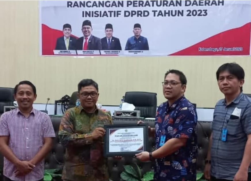 DPRD Kotamobagu Beri Penghargaan kepada Kanwil Kemenkumham Sulut