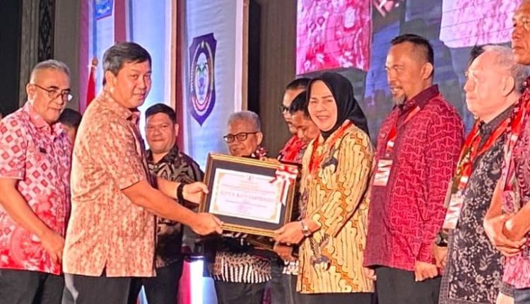 Dua Penghargaan Diterima Pemkot Kotamobagu Salah Satunya Kategori Sanitasi Aman Tahun 2023