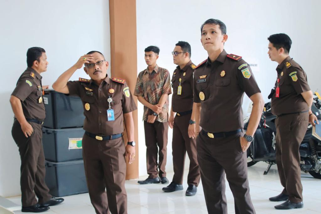 Wakajati Dr. Emilwan bersama Tim Supervisi Sambangi Kejari Donggala