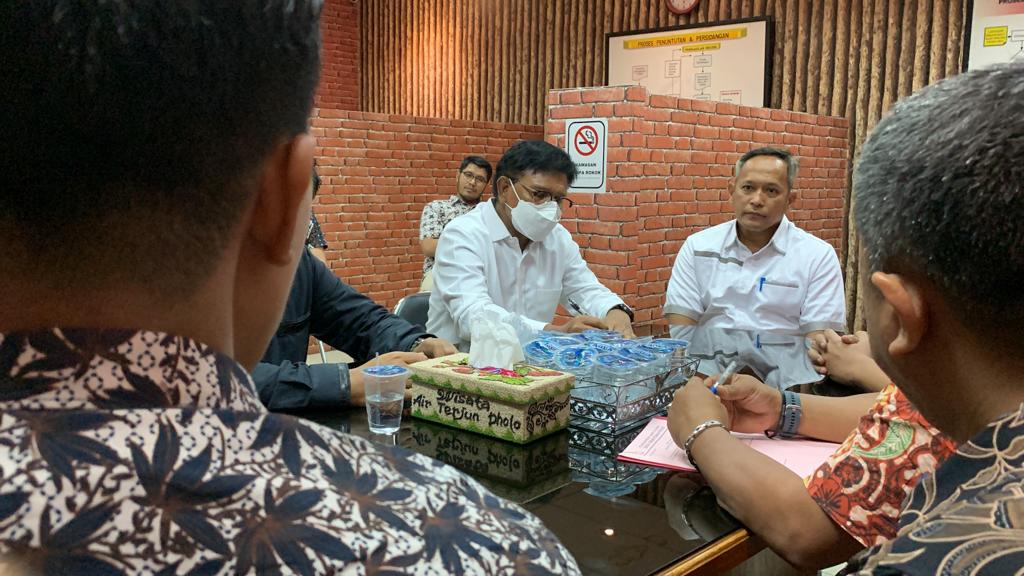 Dugaan Korupsi BTS Kominfo 4G, Penyidik Pidsus Kejagung Serahkan Tersangka JGP ke Kejari Jakarta Selatan