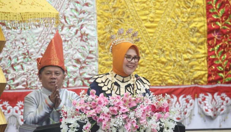 Tatong-Nayodo Hadiri Paripurna Istimewa HUT ke-16 Kotamobagu