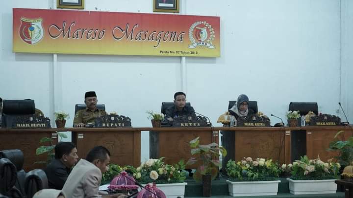 Rapat Paripurna, DPRD Sigi Dengarkan Penjelasan Pengajuan Ranperda Eksekutif