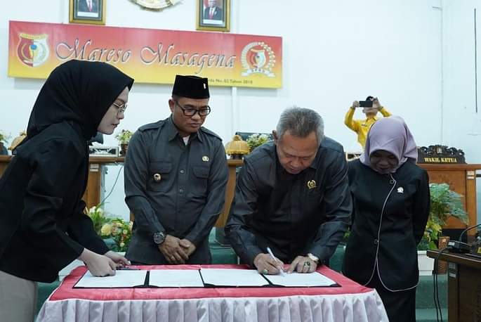 DPRD Sigi Gelar Paripurna penandatanganan KUA/PPAS APBD T.A 2024 serta perubahan T.A 2023
