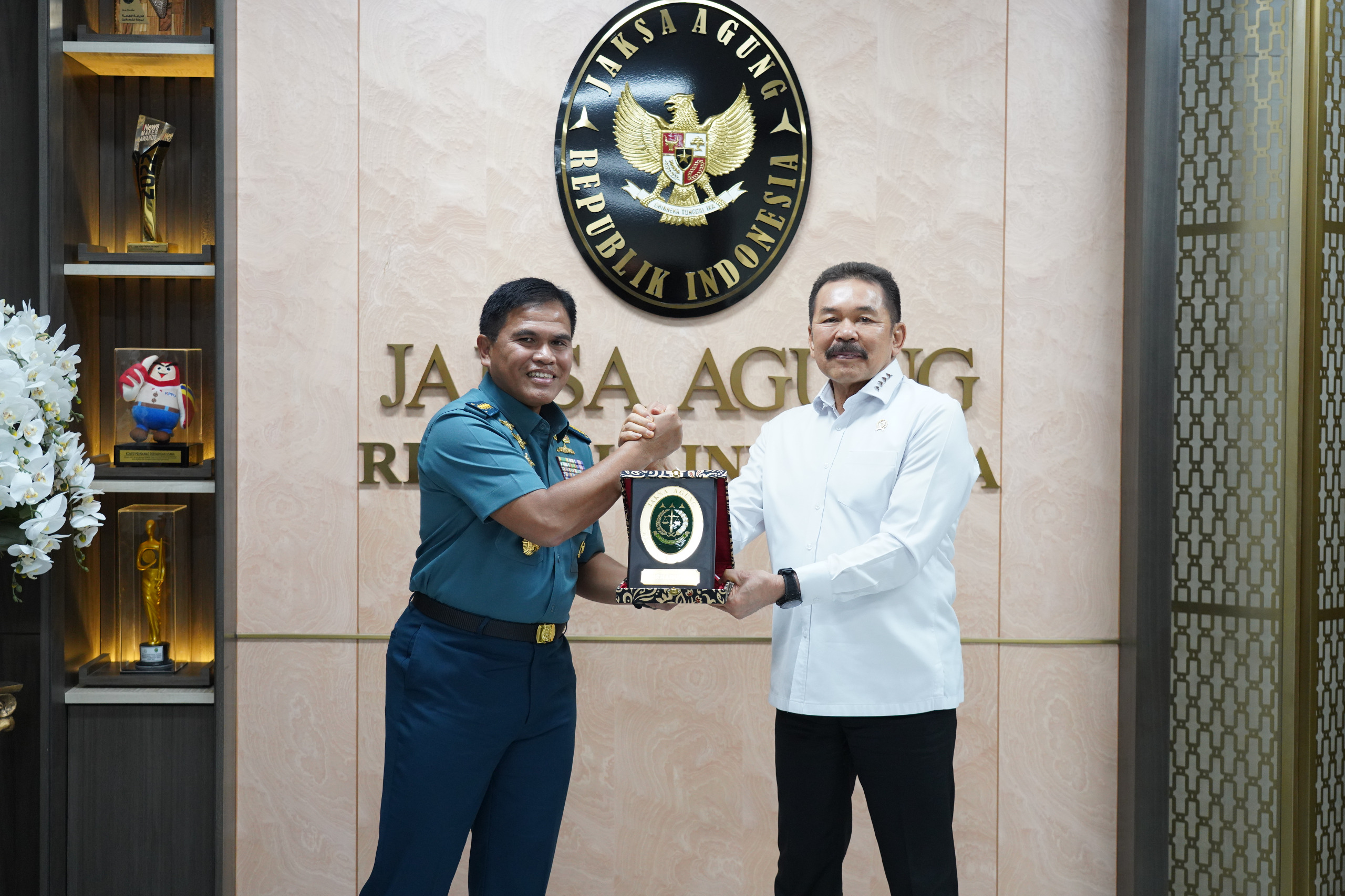 Jaksa Agung-KSAL Koordinasi Bahas Penegakkan Hukum di Wilayah Laut