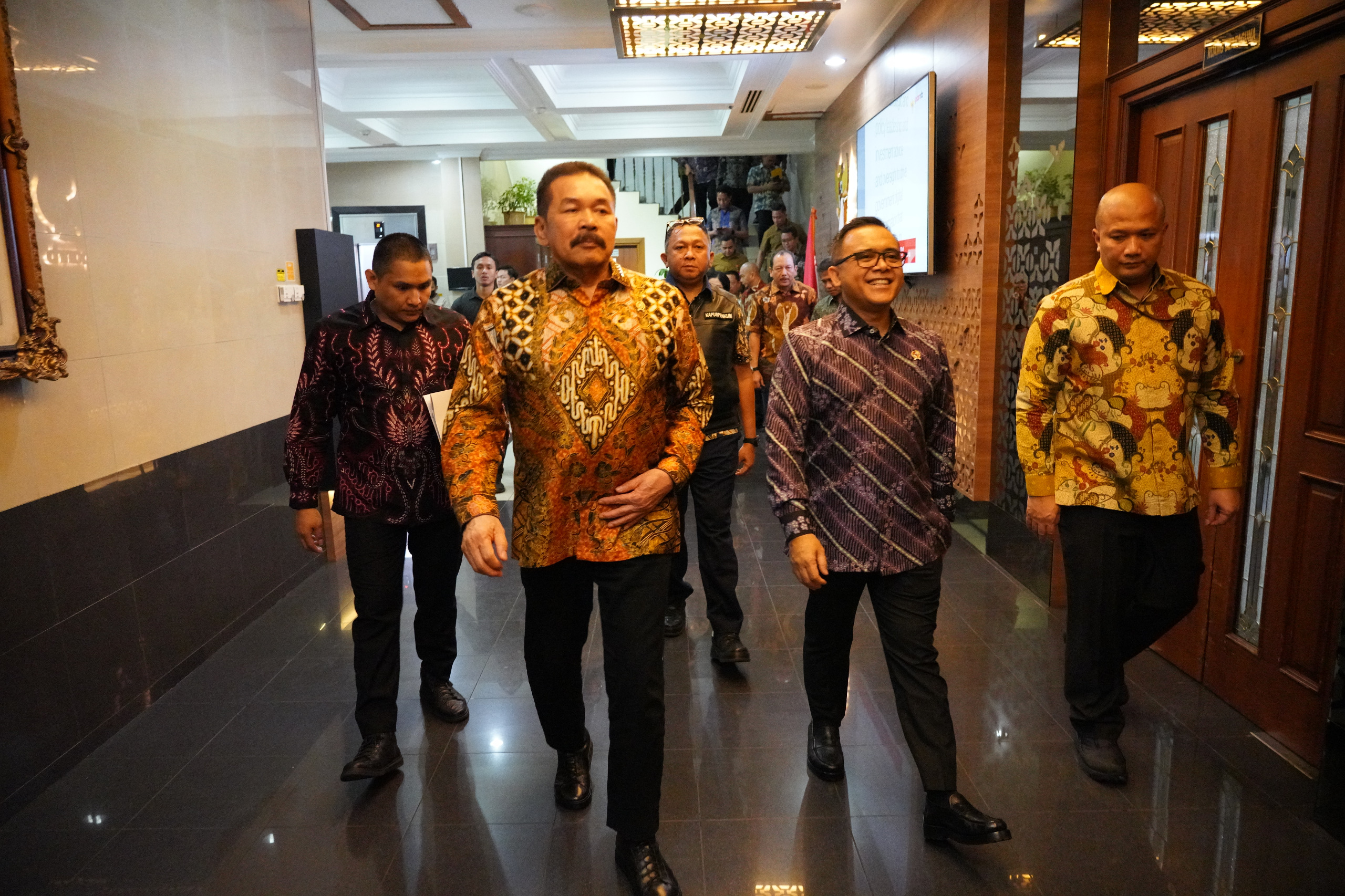 Jaksa Agung Bertemu Men PAN-RB Bahas Pembentukan Badan Perampasan Aset dan Manajemen Kepegawaian