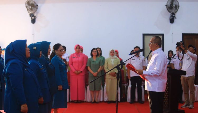 Pj Wali kota Asripan Nani Kukuhkan Pengurus TP PKK Kotamobagu