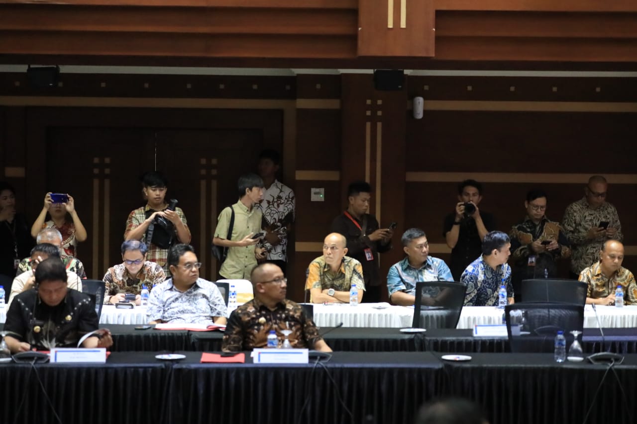Pj Wali Kota Asripan Nani Hadiri High Level Meeting TPID
