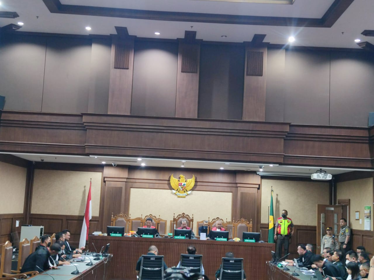 Kasus Korupsi BAKTI Kemenkominfo Johny G. Plate di Vonis 15 Tahun Penjara