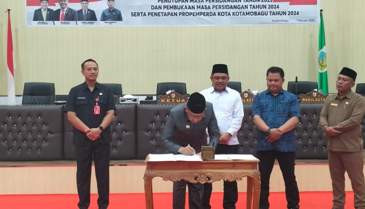 PJ Wali kota Asripan Nani Hadiri Paripurna DPRD Kotamobagu 