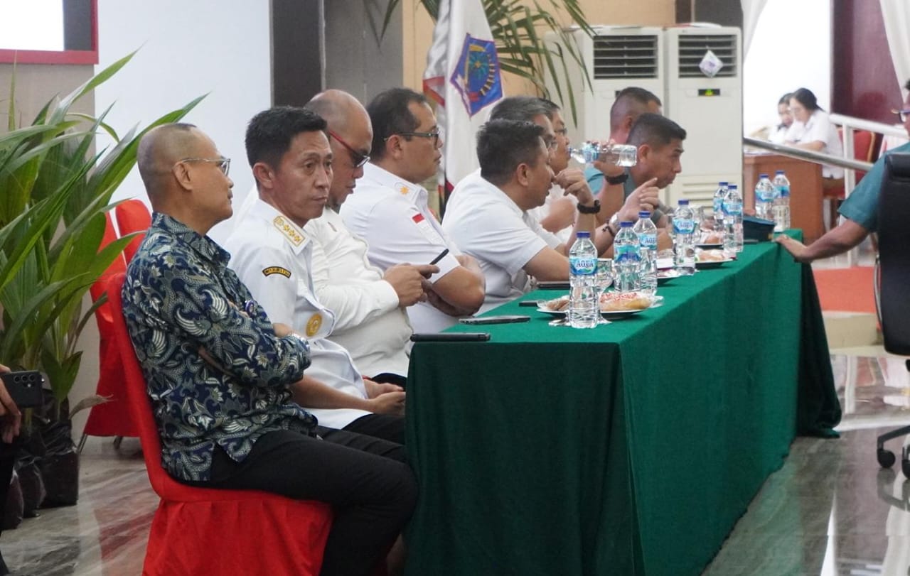 Ikuti Sosialisasi, Iskandar Kamaru : Persiapan Relokasi Pengungsi Gunung Ruang ke Bolsel Semakin Dimatangkan