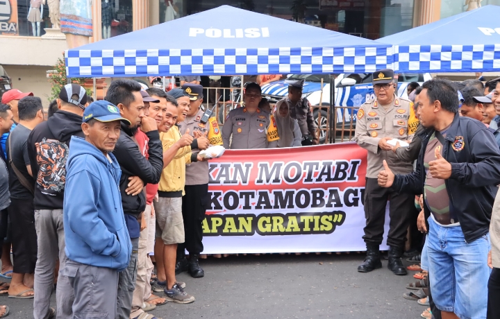 Di inisiasi AKBP Irwanto, “Gerakan Motabi”: Kapolres Kotamobagu Berbagi Kepedulian dengan Masyarakat Melalui Sarapan Gratis
