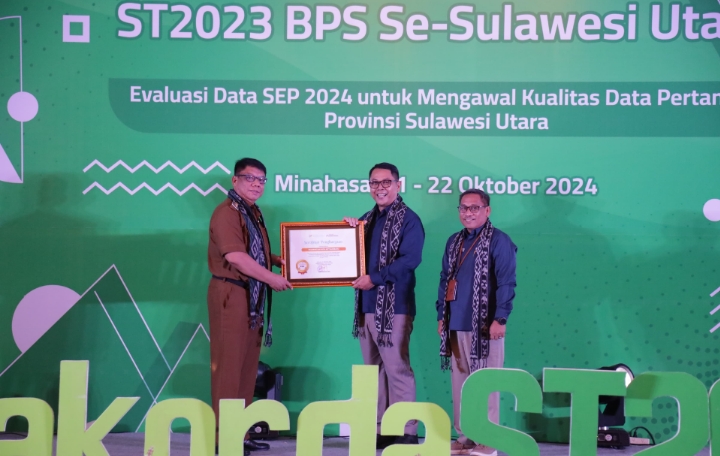 Pemkot Kotamobagu Terima Penghargaan Daerah dengan IPS Kategori Baik Tahun 2024