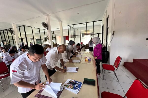 Semangat Baru, Disdikbud Bolsel Awali Tahun 2025 dengan Penandatanganan Perjanjian Kinerja dan Pakta Integritas