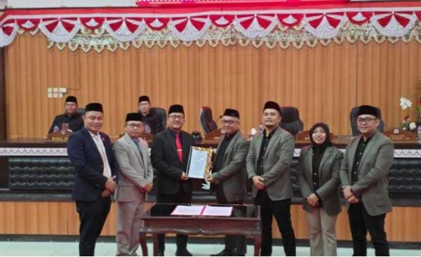 Paripurna DPRD Bolsel Resmi Tetapkan Pasangan IDEAL Sebagai Bupati dan Wakil Bupati 2025 – 2030