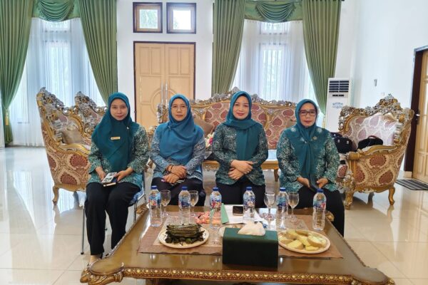 Kalsum Alhabsyi Pimpin Rapat Kerja Perdana TP PKK Bolmong