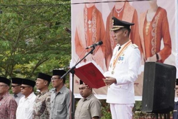 Bupati Bolsel Iskandar Kamaru Pimpin Peringatan Hari Otda Ke 29