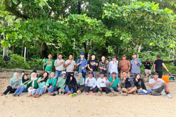 Bupati Yusra Alhabsyi Tinjau Potensi Wisata Pulau Molosing
