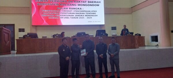 Lima Fraksi DPRD Bolmong Menerima Ranperda RPJMD Tahun 2025 – 2029