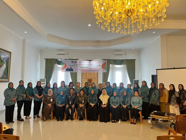 Kalsum Alhabsyi buka Penyuluhan Pola Asuh Anak dan Remaja di Era Digital