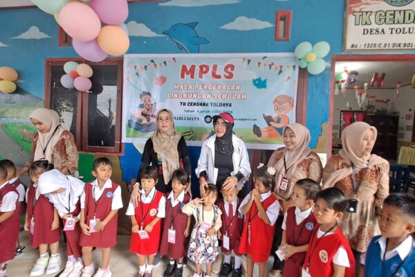 Kepala Disdikbud Bolsel dampingi Bunda Paud Monitoring MPLS di Desa Toluaya