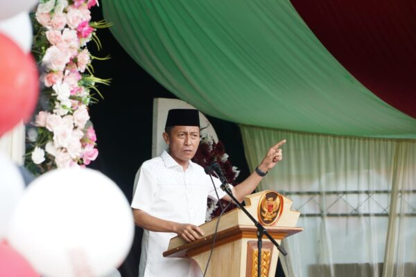 Bupati Iskandar Kamaru hadiri HUT Kecamatan Helumo