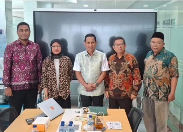 Wali Kota Weny Gaib Kunjungi UNUSIA