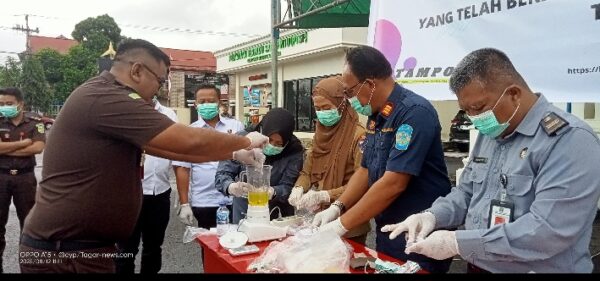 Sudah Berkekuatan Hukum Tetap Kejari Kotamobagu Musnahkan Ratusan Barang Bukti