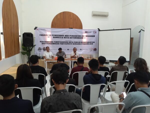 Gelar Pembinaan dan Penguatan Kelembagaan, Arie Setiawan Mokodompit : Perkuat Pemahaman Demokrasi