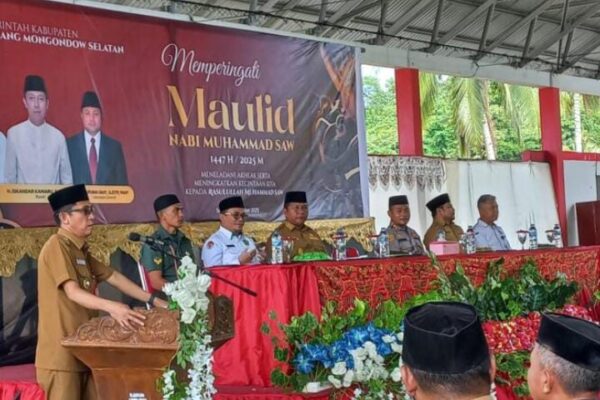 Peringati Maulid Nabi 1447 H, Bupati Iskandar Kamaru ajak Masyarakat Lebih Bijak Bermedia Sosial