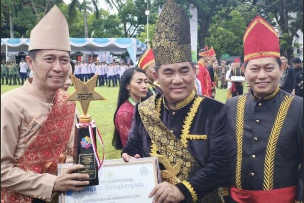 Terima Penghargaan Tebaik 1 Dari Gubernur Sulut, Iskandar Kamaru : Untuk Masyarakat Bolsel