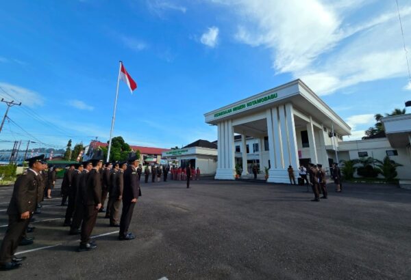 Upacara Peringatan HUT Kejaksaan RI ke 80 di Kejari Kotamobagu