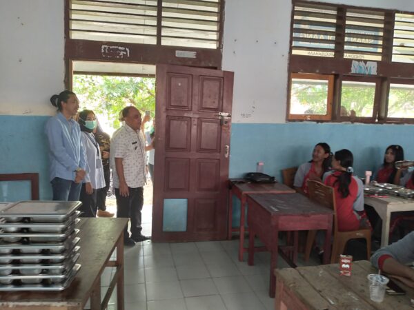 Bupati Yusra Alhabsyi Pantau Program MBG di Kecamatan Bolaang