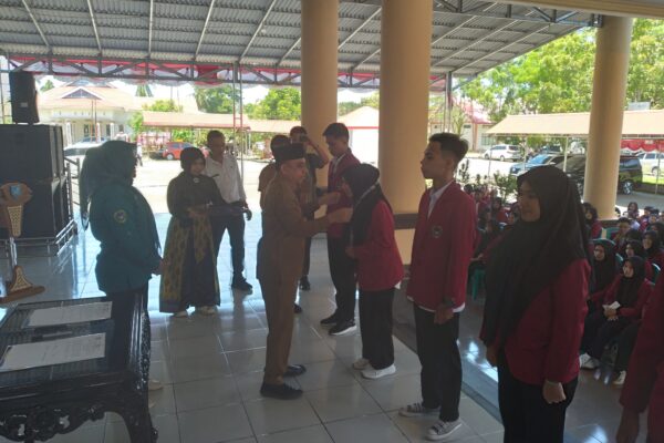 Lepas KKN Mahasiswa IKTGM, Yusra Alhabsyi: Edukasi Masyarakat dengan Inovasi