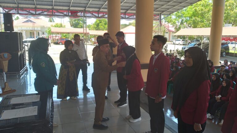 Lepas KKN Mahasiswa IKTGM, Yusra Alhabsyi: Edukasi Masyarakat dengan Inovasi