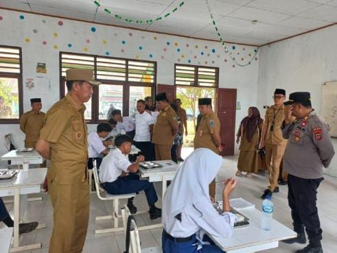 Bupati dan Wabup, Tinjau Langsung Pelaksanaan Program MBG di Bolaang Uki
