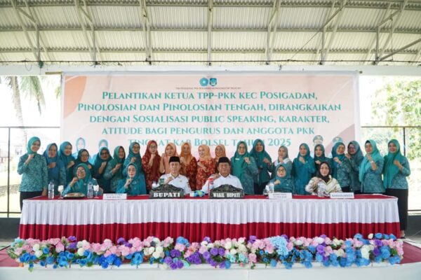 TP PKK Bolsel Gelar Sosialisasi Public Speaking dan Etika serta Lantik Tiga Ketua Kecamatan