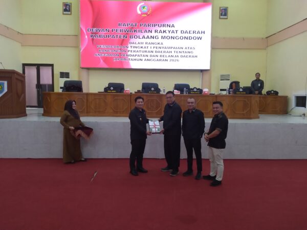 DPRD Bolmong Rapat Paripurna dalam Rangka Pembicaraan Tingkat I atas Ranperda APBD Tahun 2026