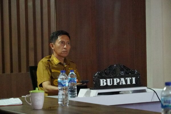 Bupati Iskandar Kamaru Ikuti Rakor Serah Terima Hunian Tetap Korban Bencana Gunung Ruang