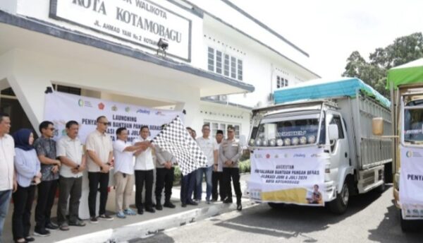 Wali Kota Weny Gaib Lepas Penyaluran Bantuan Beras