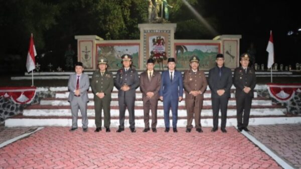 Apel Kehormatan dan Renungan Suci