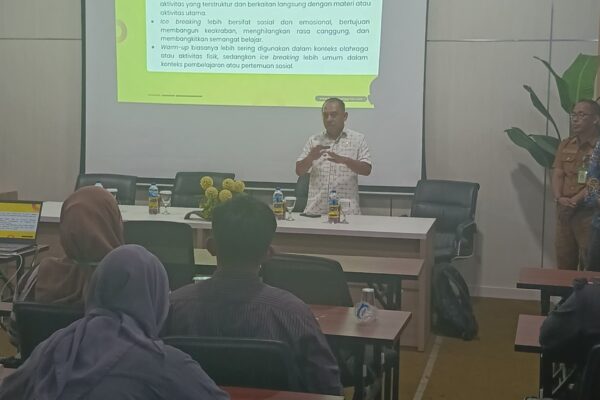 Tingkatkan Mutu Pendidikan, Bupati Yusra Alhabsyi Monitoring TOT Guru Mapel Bahasa Inggris