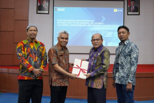 BPN Sulteng Serahkan 129 Sertipikat Aset kepada PLN UIP Sulawesi