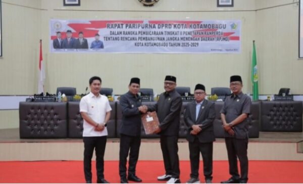 Ranperda Ditetapkan, Wali Kota Weny Gaib Apresiasi DPRD Kotamobagu